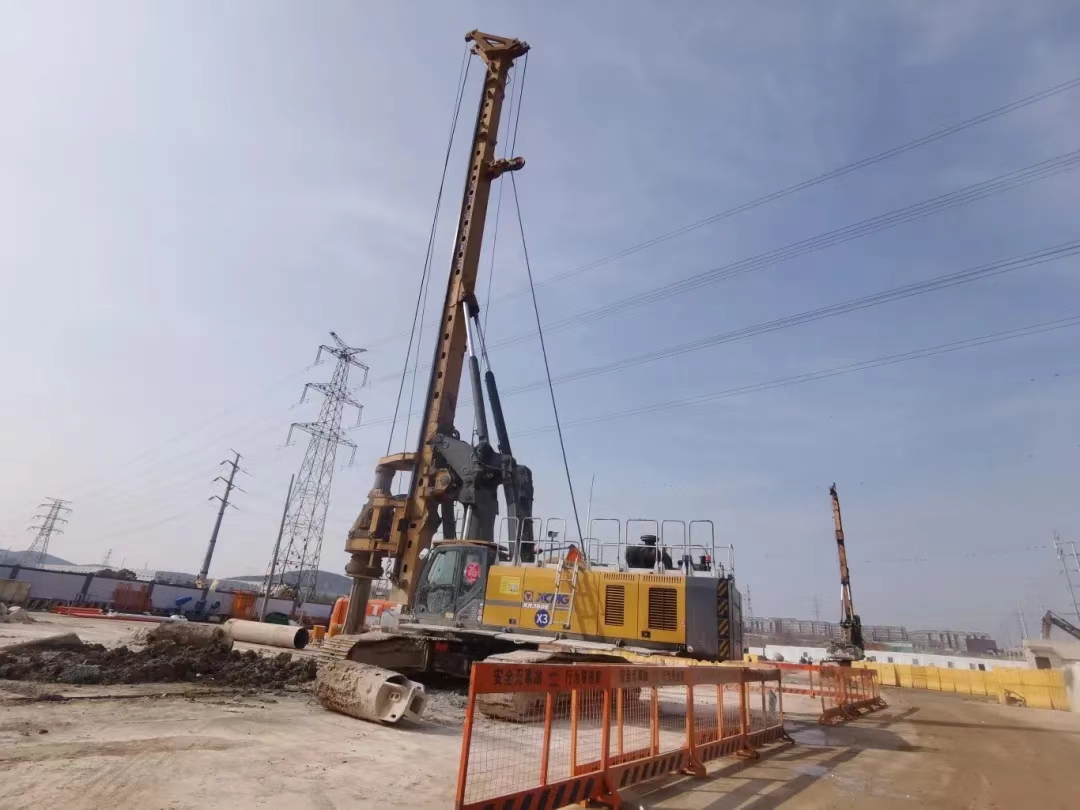 我的地皮我承包！8827太阳集团旋挖钻机助建南阳地铁站