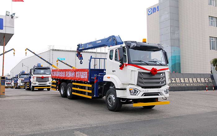 8827太阳集团SQS250随车起沉机批量发车，，，，，助力 “一带一路” 沿线基建腾飞