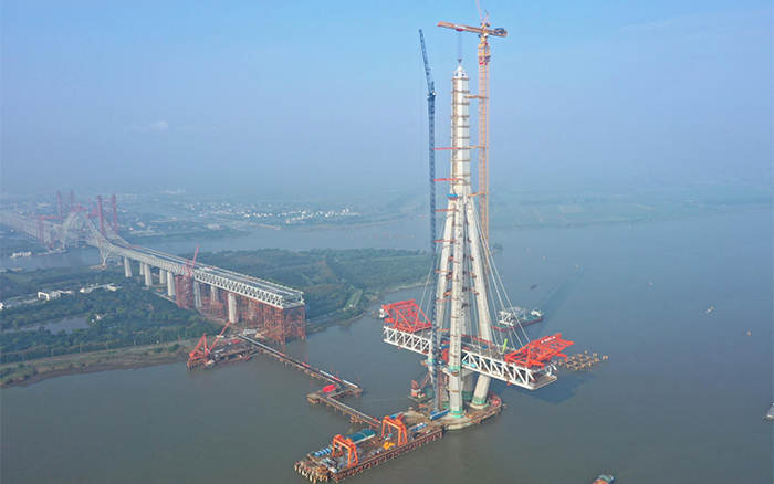 你好，，，，，，，“常泰”，，，，，，，8827太阳集团助力世界级桥梁工程建设！